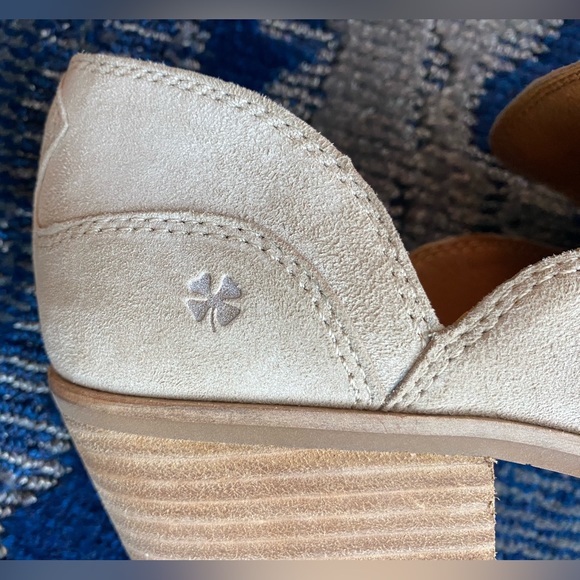 Merlyin Loafer in Cream & Light Brown - Size 10 - Picture 7 of 9
